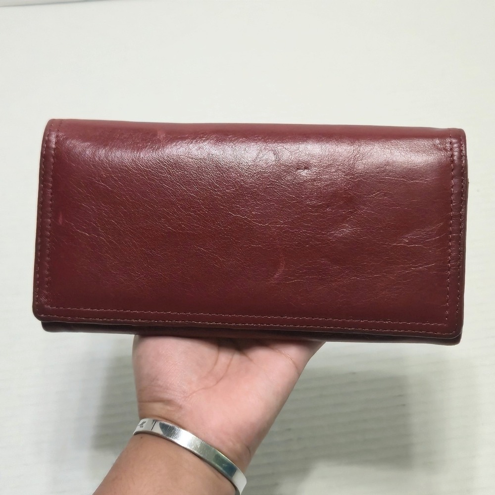 Clarks Burgundy Red Leather Bifold Wallet Women Organizer Clutch ID Window Snap